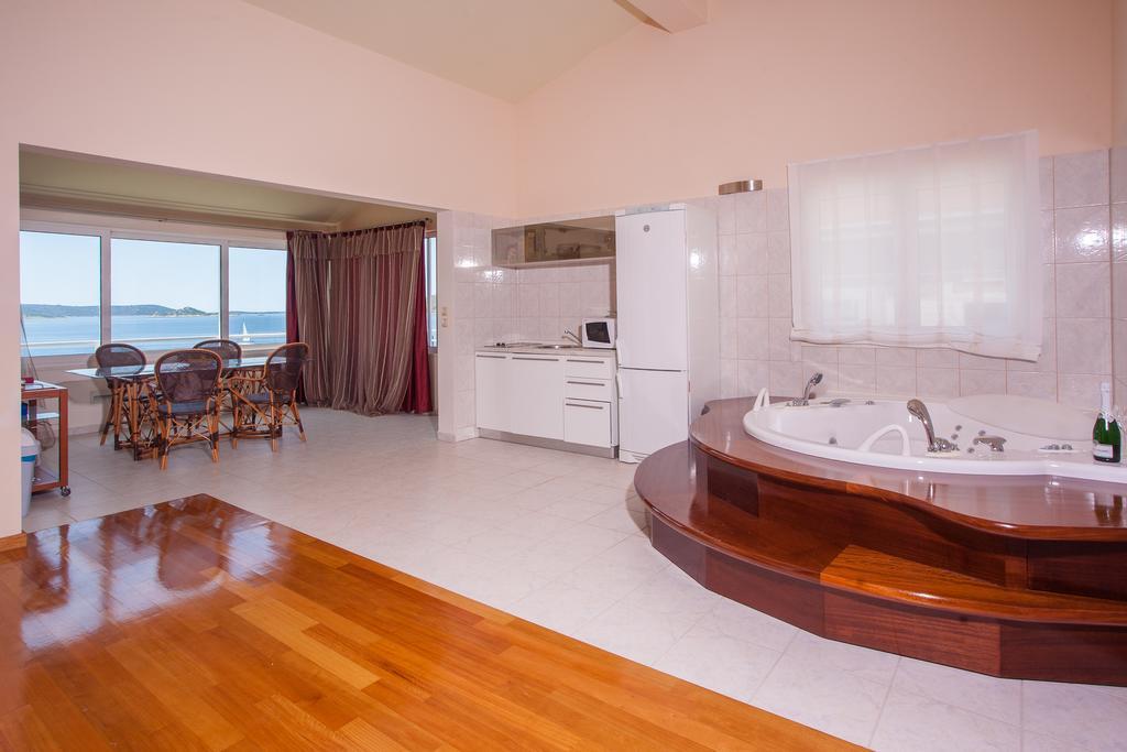 Villa Vesna Private Beach Donji Okrug  Bagian luar foto
