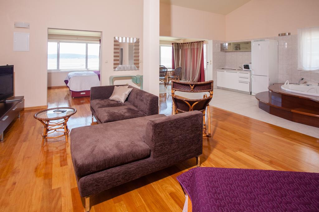 Villa Vesna Private Beach Donji Okrug  Bagian luar foto